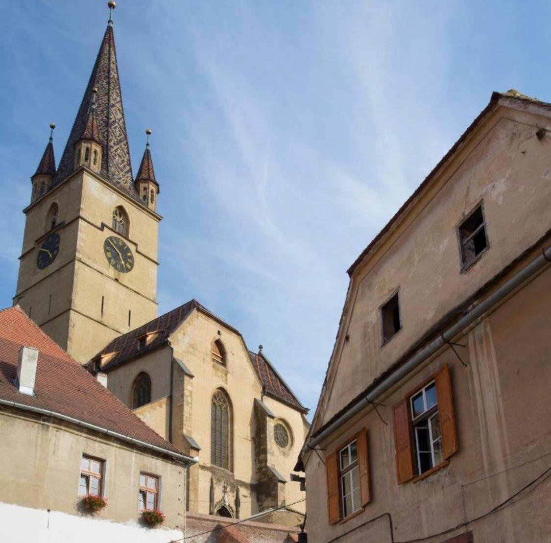 Ultracentral Medieval Apartment Hermannstadt Exterior foto